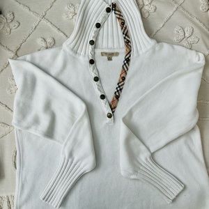 Women’s Burberry White Sweater. Size:XL 100% Cotton